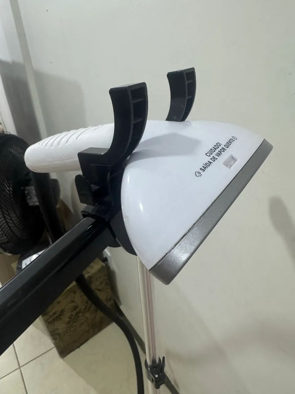 Passadeira A Vapor Cadence Ferro de Passar Roupa - Foto 3
