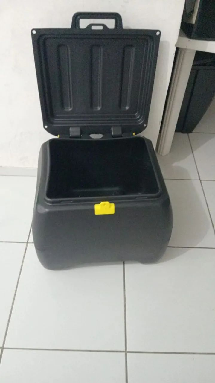 Vende-se bau de 100 L para moto - Foto 2