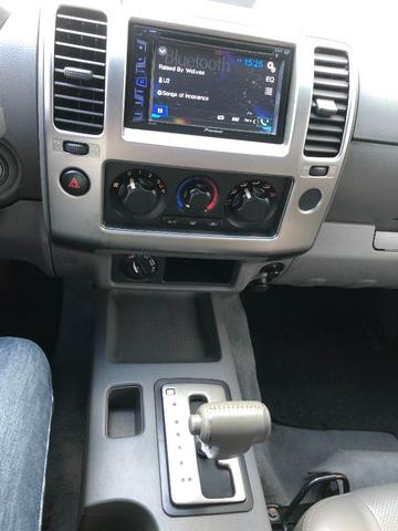 Nissan Frontier 2.5 LE 4x4 Automática Impecável - Foto 8