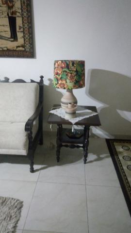 Mesinha de canto imbuia