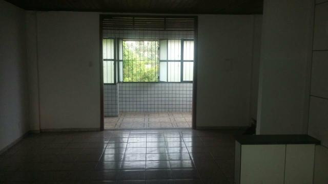 Vendo Prédio de 3 andares c 3 três apartamentos, valor à vista R$ 250.000,00 - Foto 4