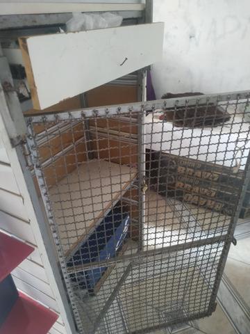 Vendo banca quiosque com vitrine toudo gaveta portão de tranca prateleiras toda completa - Foto 4