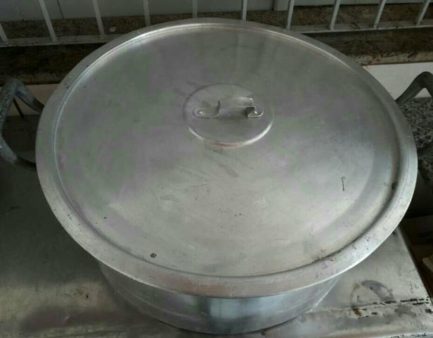 Vendo panela grande de alumínio - ótimo estado! - Foto 3