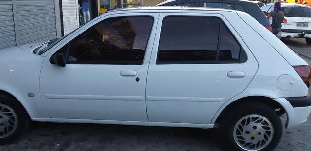 Carro fiesta 2001