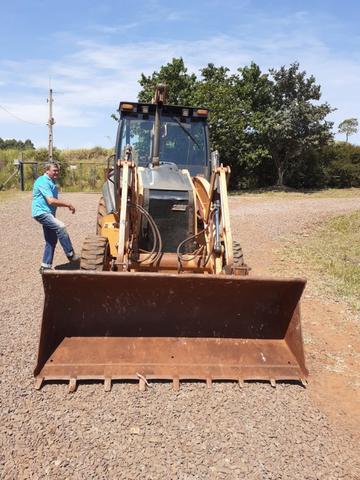 Retroescavadeira 580N 4x4 2013 - Foto 2