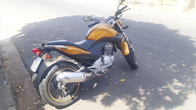 CB 300