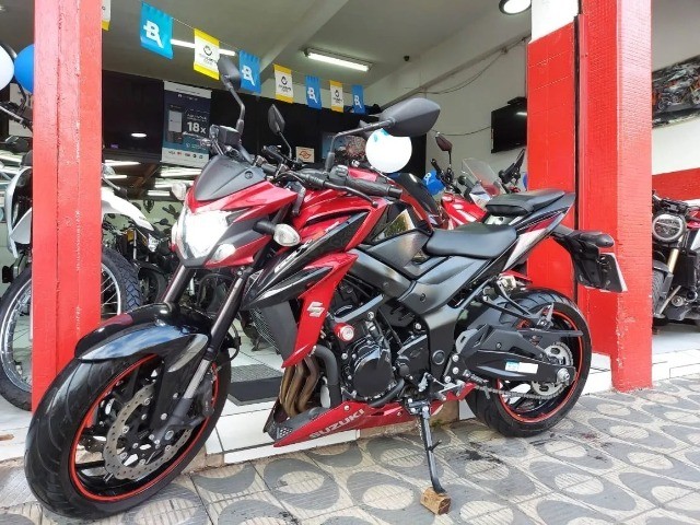 SUZUKI GSX-750S ANO 2020