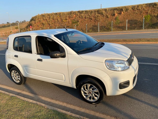 FIAT UNO ATRACTIVE 2016