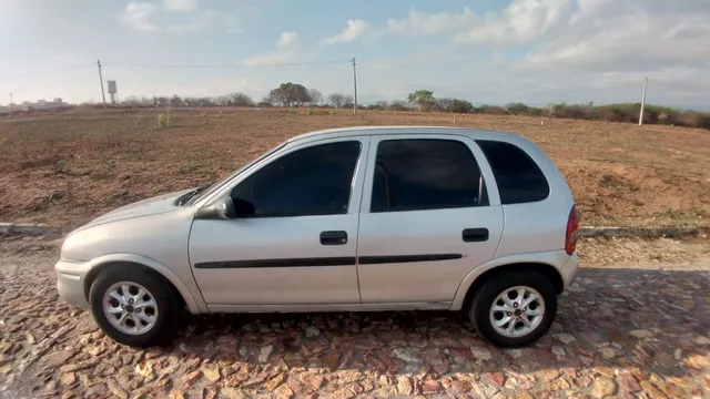 CORSA SEDAN BRANCO EM SOBRAL - Zé Garapa