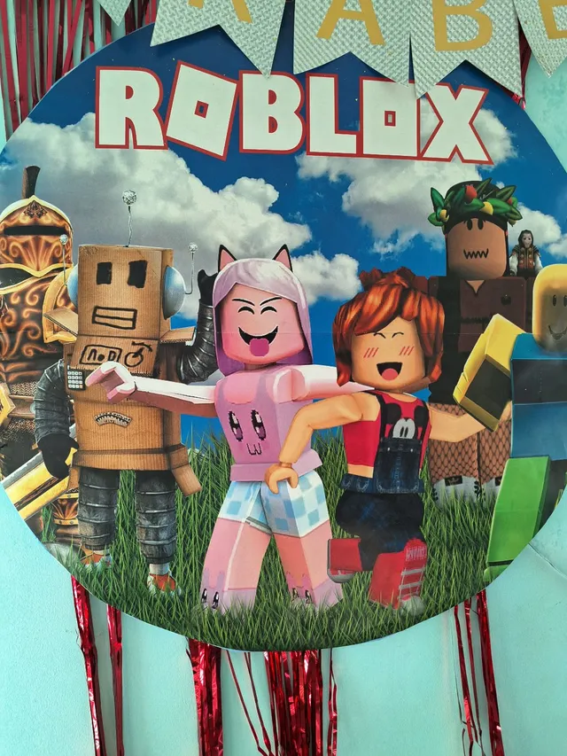 Roblox - 12 Displays De Festa De 20cm Totens