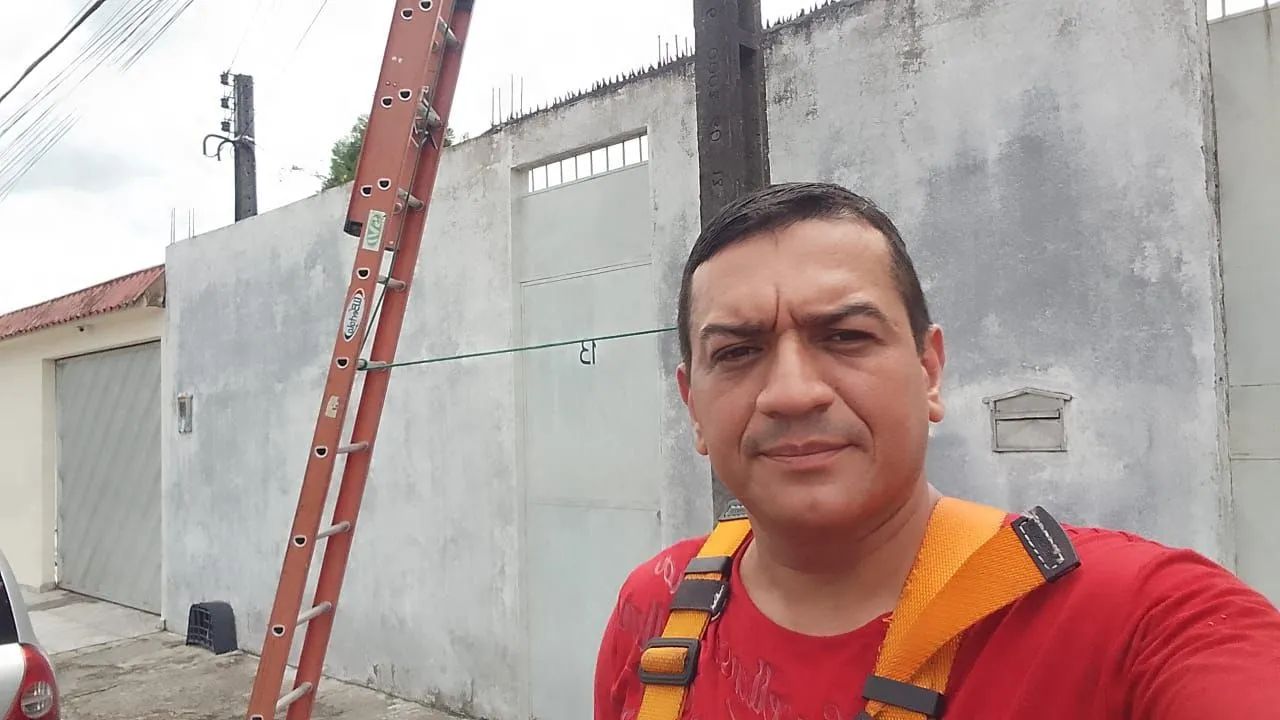 Eletricista Profissional Emergencial a disposição 24 horas.