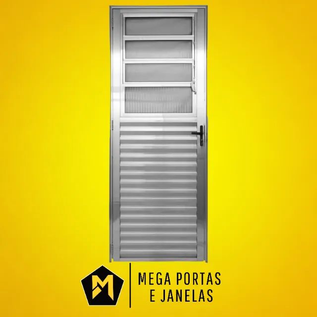 Porta Basculante de Alumínio Brilhante