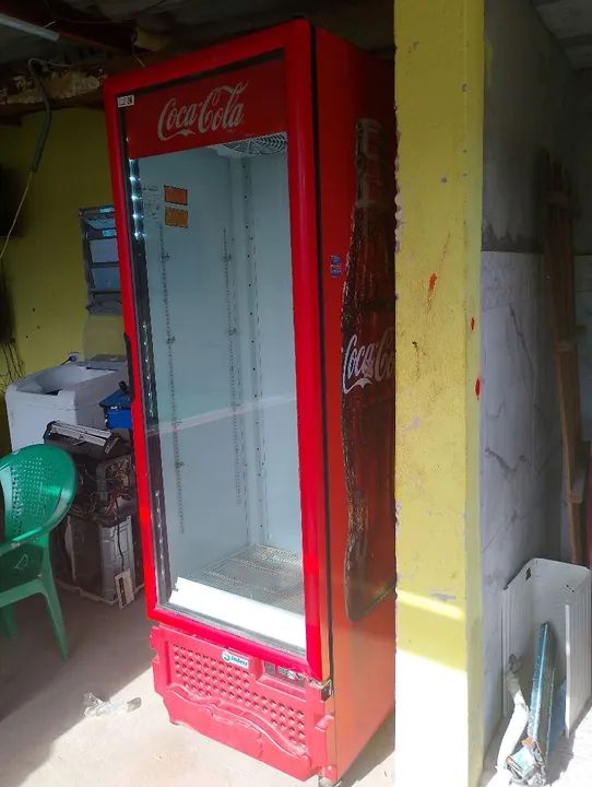 Freezer Esposito da coca cola com garantia de 4 meses 