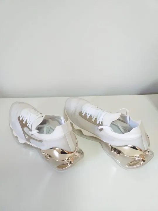 TÊNIS MIZUNO WAVE PROPHECY HAJIME SORAYAMA GOLD N. 43 - Foto 3