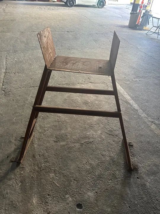 Suporte ou cavalete ferro 