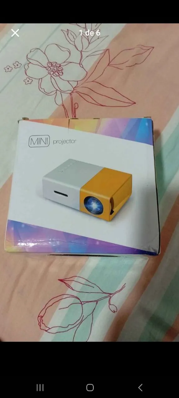 Mini Projetor - Ideal para entretenimento!