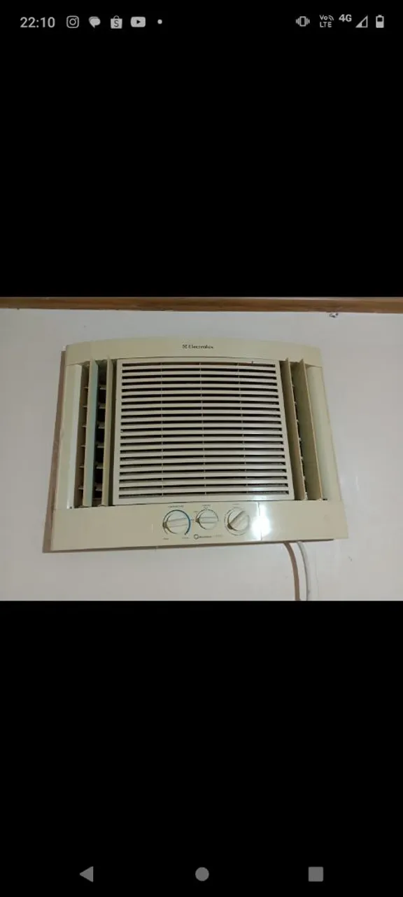 Ar Condicionado de Janela Electrolux, de 10.000 Btus, no valor de 300,00 Reais
