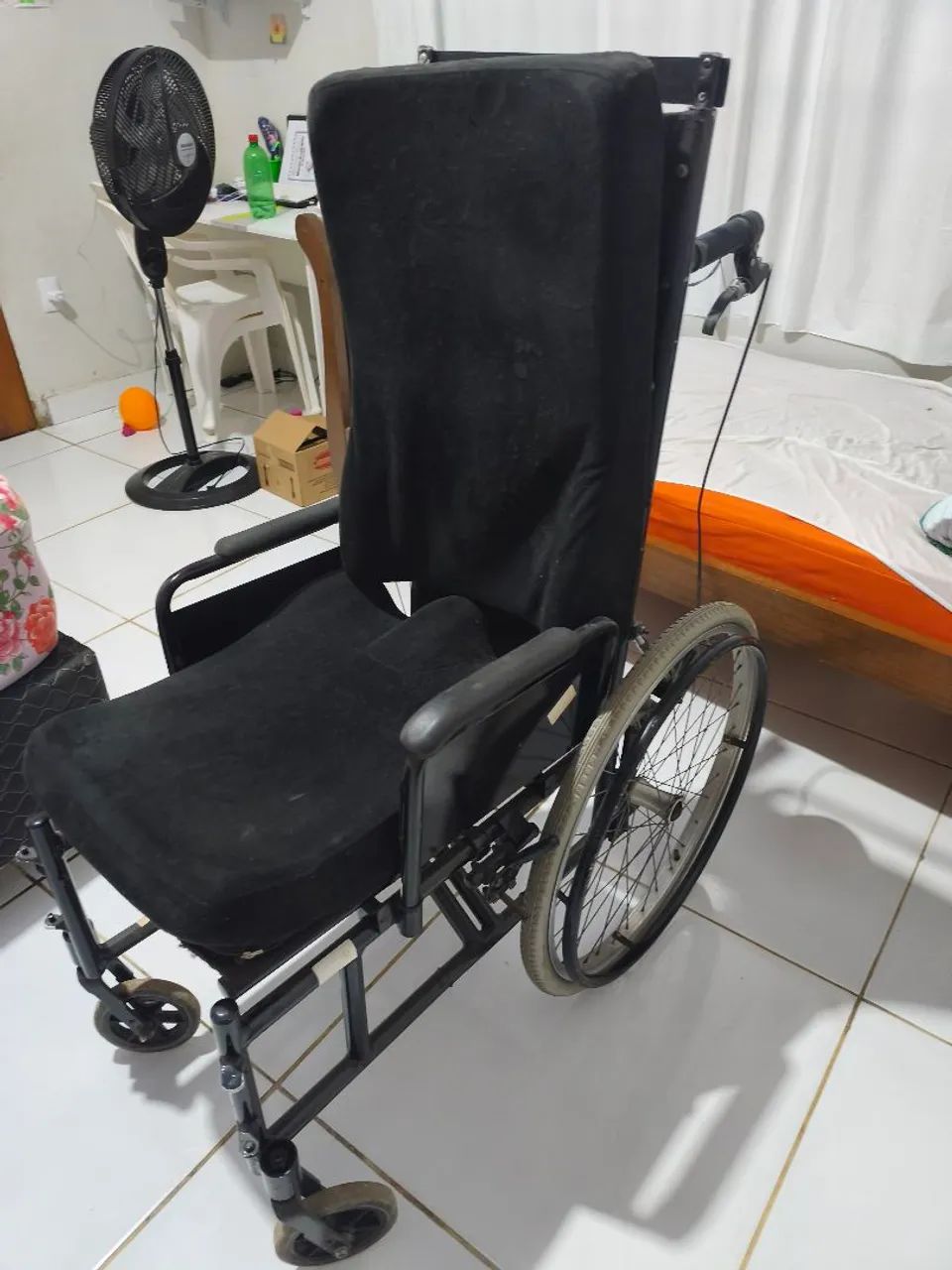 Cadeira de Rodas - Foto 2