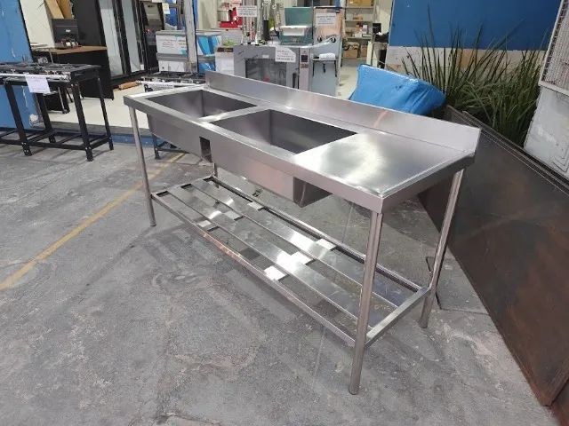 Pia industrial em aço inox - cuba dupla