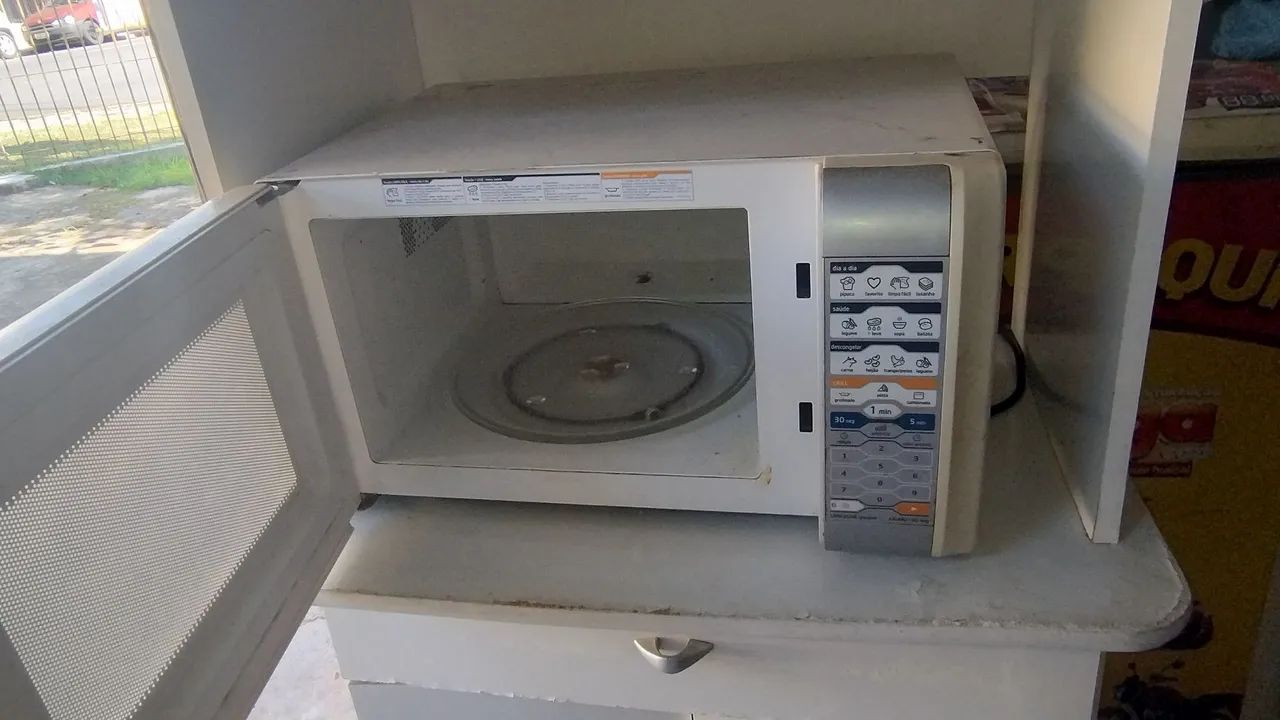 Micro-ondas Midea 20 Litros - usados  - Foto 2