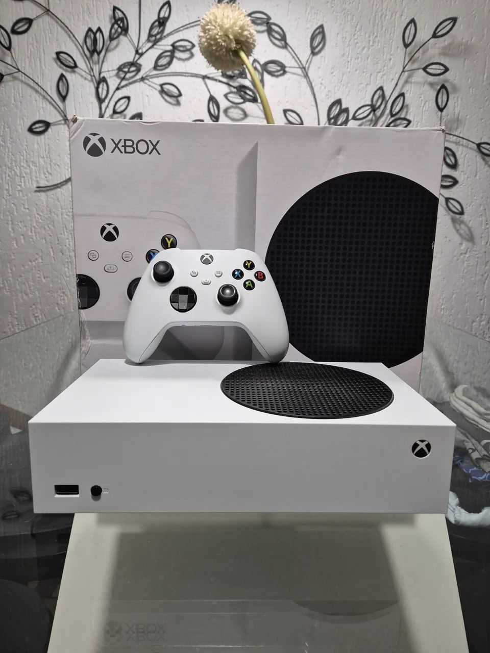 Xbox Series S - Console da nova geração pouco utilizado embalado como novo na caixa.