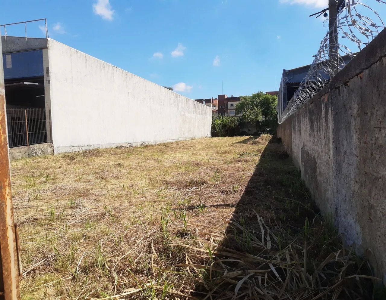 Vendo ou alugo terreno 920m2 no centro de Cachoeirinha Rs - Foto 2