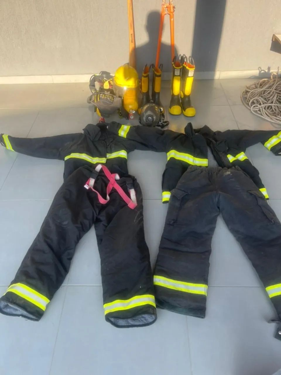 LEIA O ANUNCIO- CONJUNTO DE ROUPA DE APROXIMAÇÃO E EPRs.