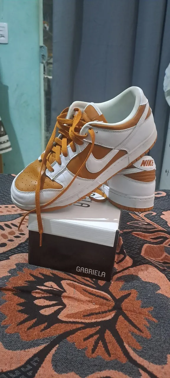 Nike Dunk Low - Tamanho 40