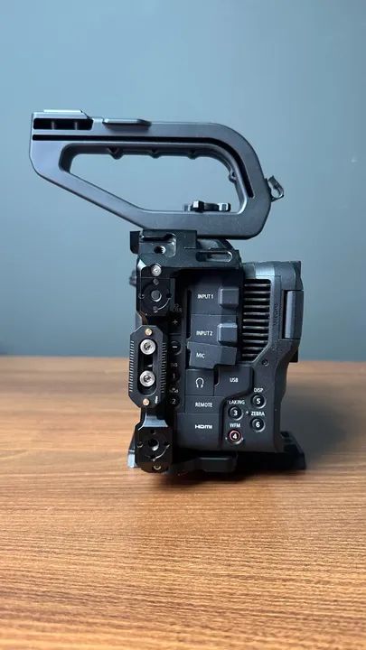 Camera Canon EOS C70 Linha C Cinema + Cage + Speedbooster Canon - Foto 5