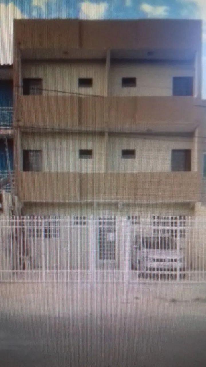 Prédio de 14 kitinetes no Riacho Fundo 1 na QS 16 (perto do Caíque)