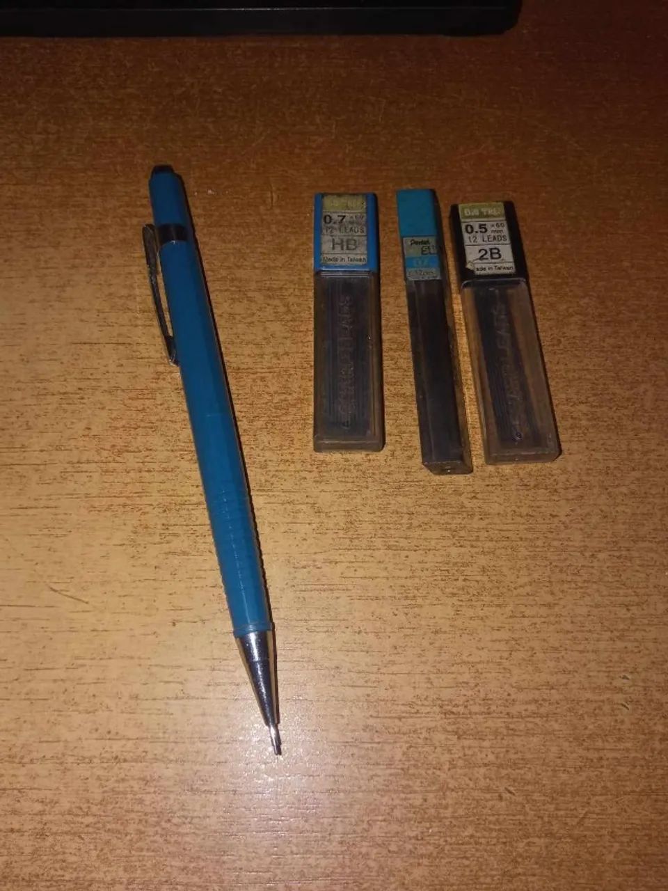 Lapiseira 0.7 e 40 Grafites - Foto 3