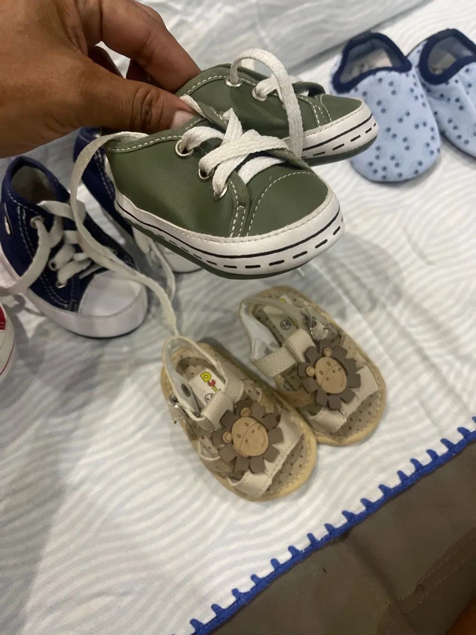 Lote de Sapatos para Bebê - Diversos Tamanhos e Estilos - Foto 6