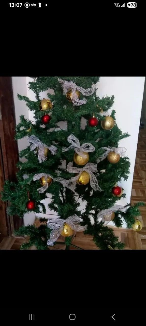 Árvore de Natal grande 