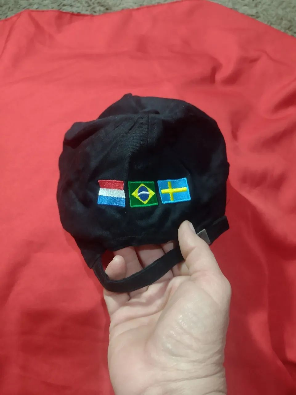 Um boné do mundo do petróleo. - Foto 4