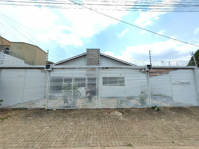 alugo casa na 305 sul (com 2 suites)
