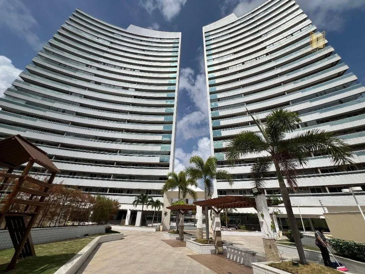 Apartamento com 3 dormitórios à venda, 111 m² por R$ 940.000,00 - Aldeota - Fortaleza/CE