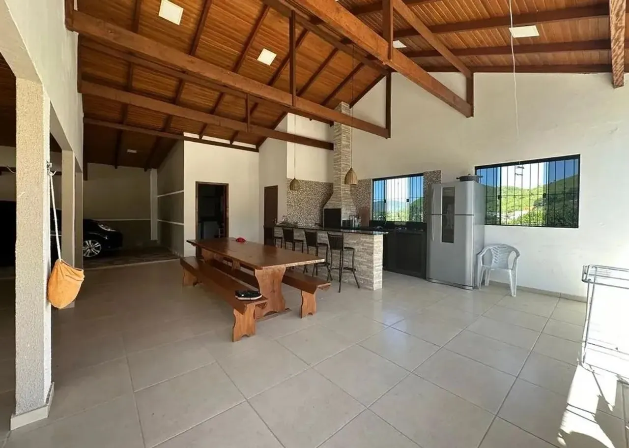 Casa com 3 dormitórios à venda, 200 m² por R$ 680.000 - Ilhota - Ilhota/SC