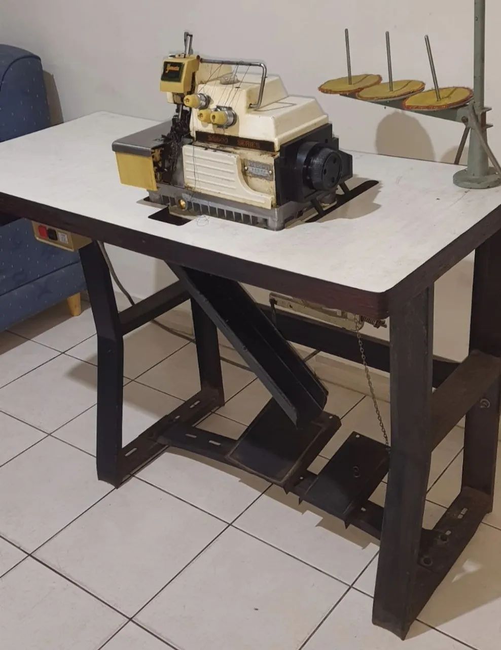 Máquina de costura  - Foto 3