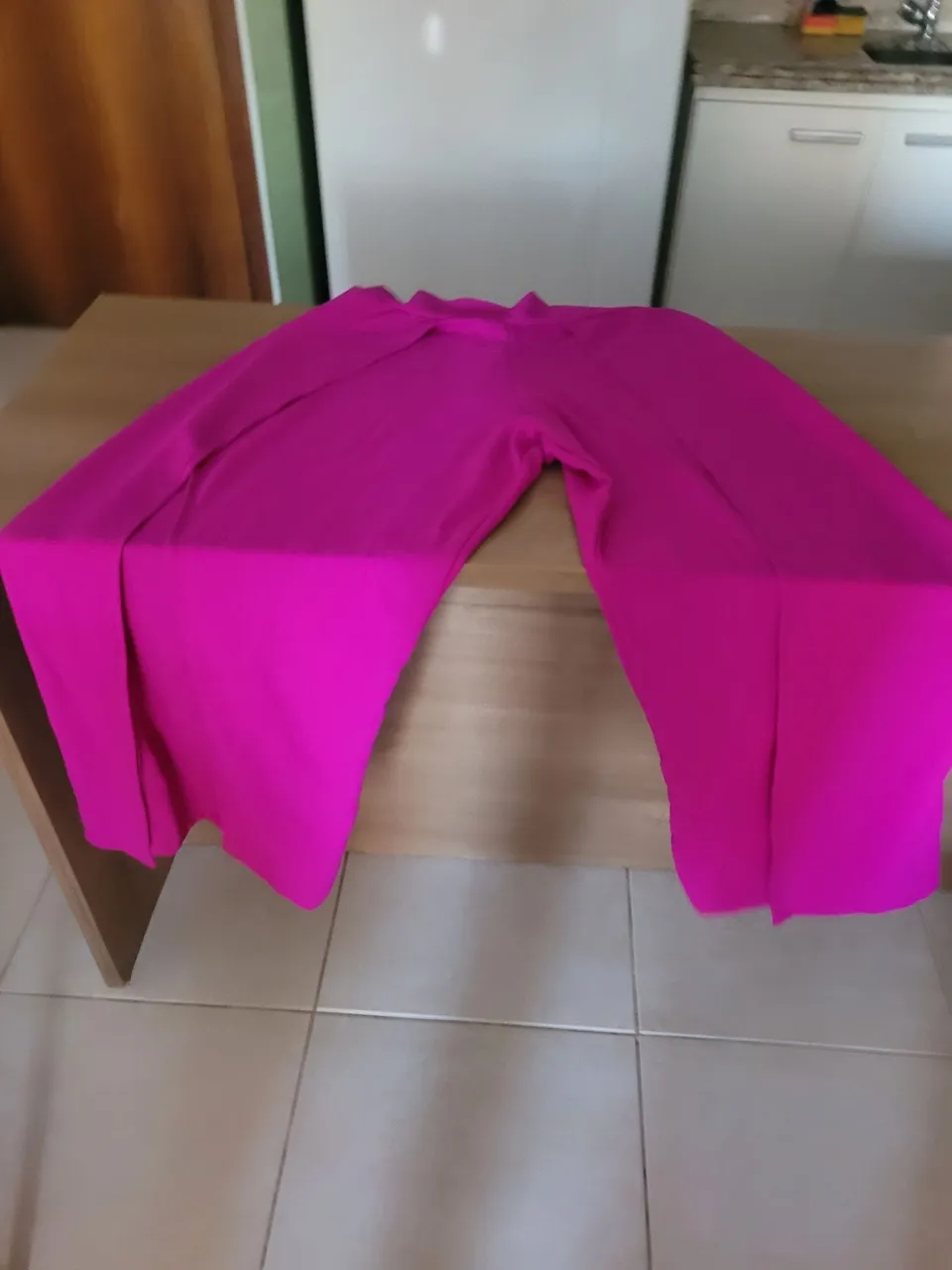 Vendo CALÇA CREPE PINK NOVA