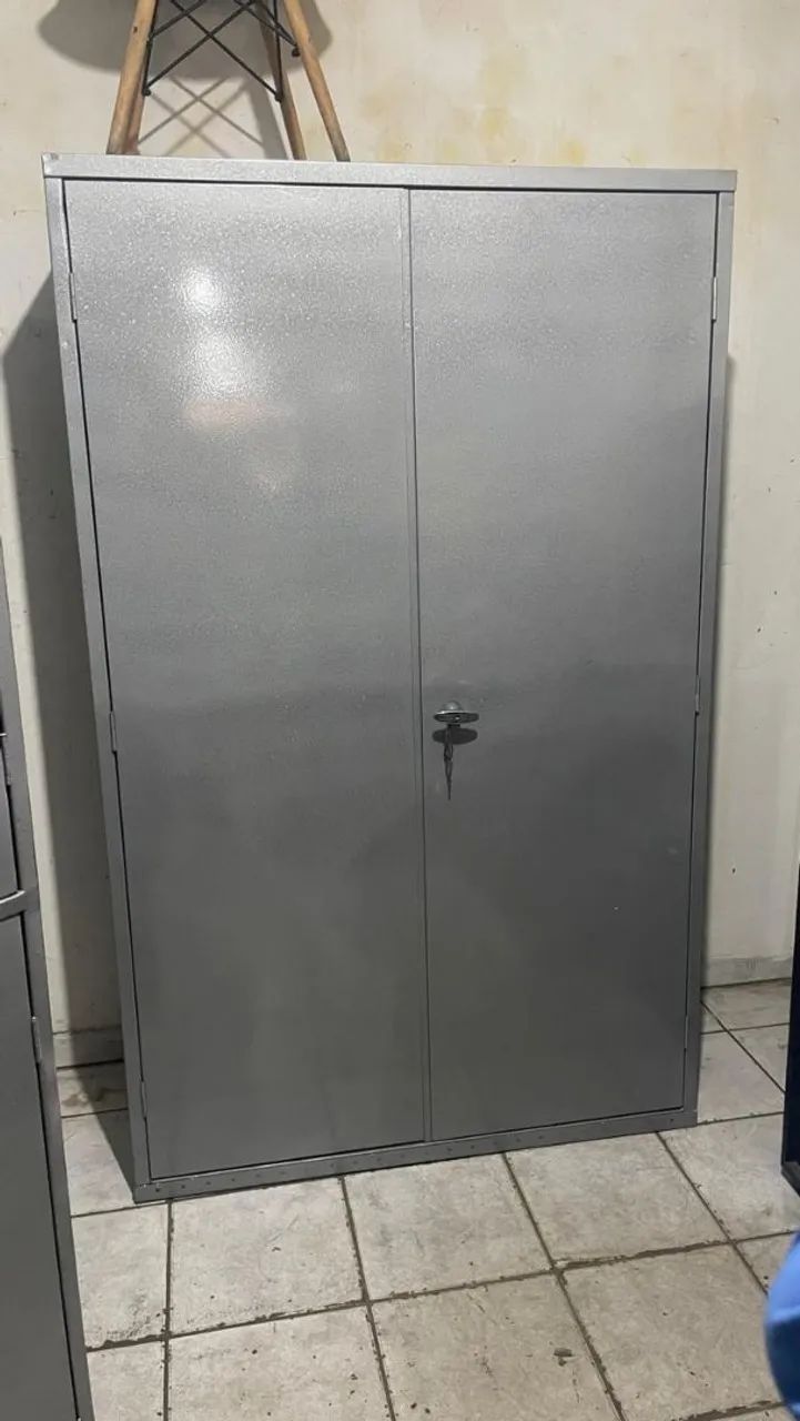 Armário de Escritório de Aço
