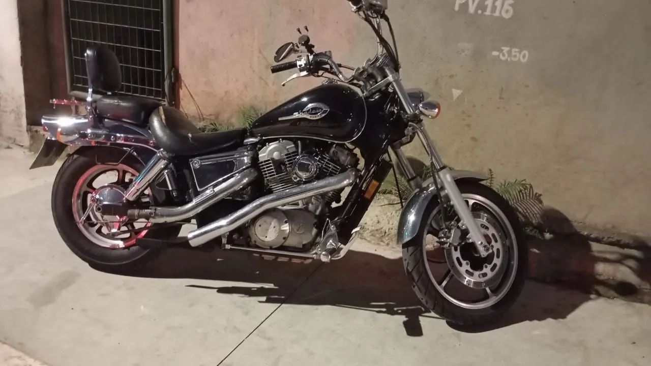 Shadow VT 1100cc americana 27.000 milhas - Foto 5