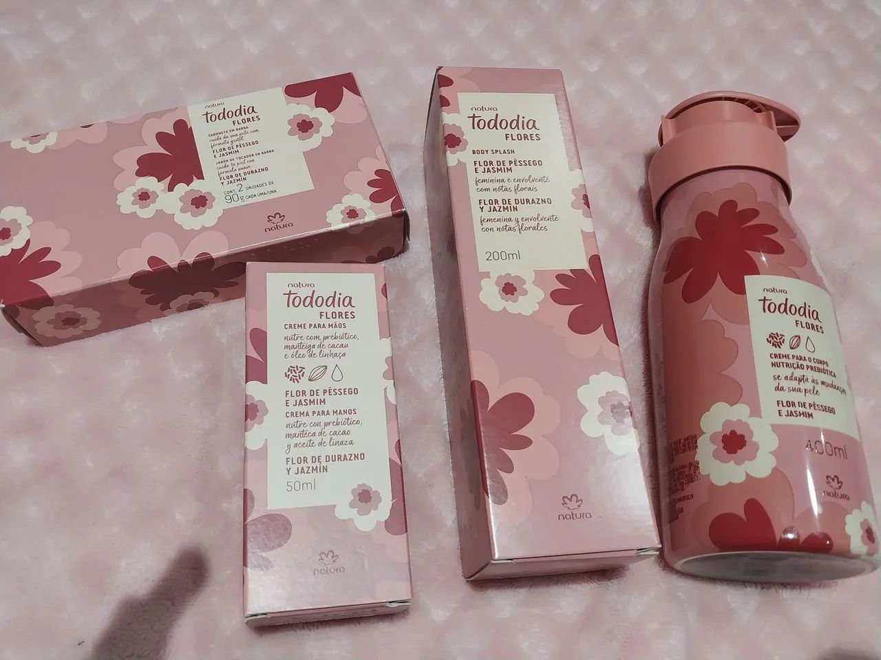 Kit Natura Tododia Flores - Sabonete, Creme para Mãos e Body Splash