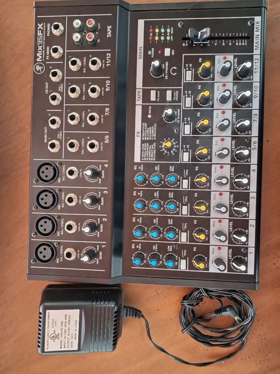 Mesa de som Mackie Mix12FX - Foto 4