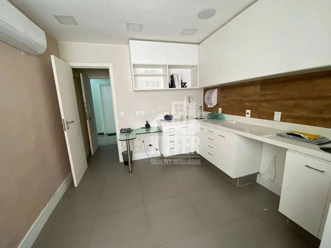 Sala Comercial Pronta no Centro de Niterói Próxima às Barcas - Foto 5