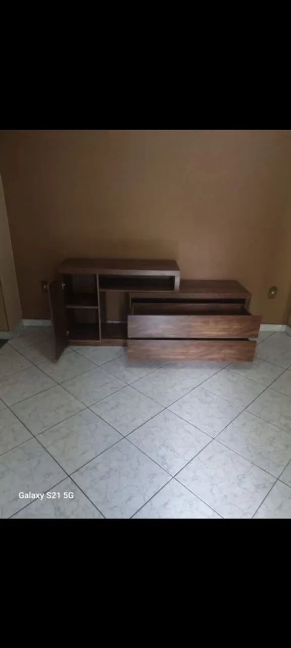 Rack retrátil com gavetas