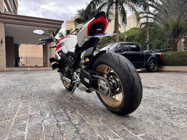Ducati Streetfighter V4 S 2022 - Foto 3