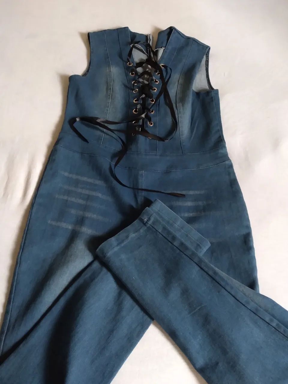 Macacão Jeans M.  20 reais  - Foto 4