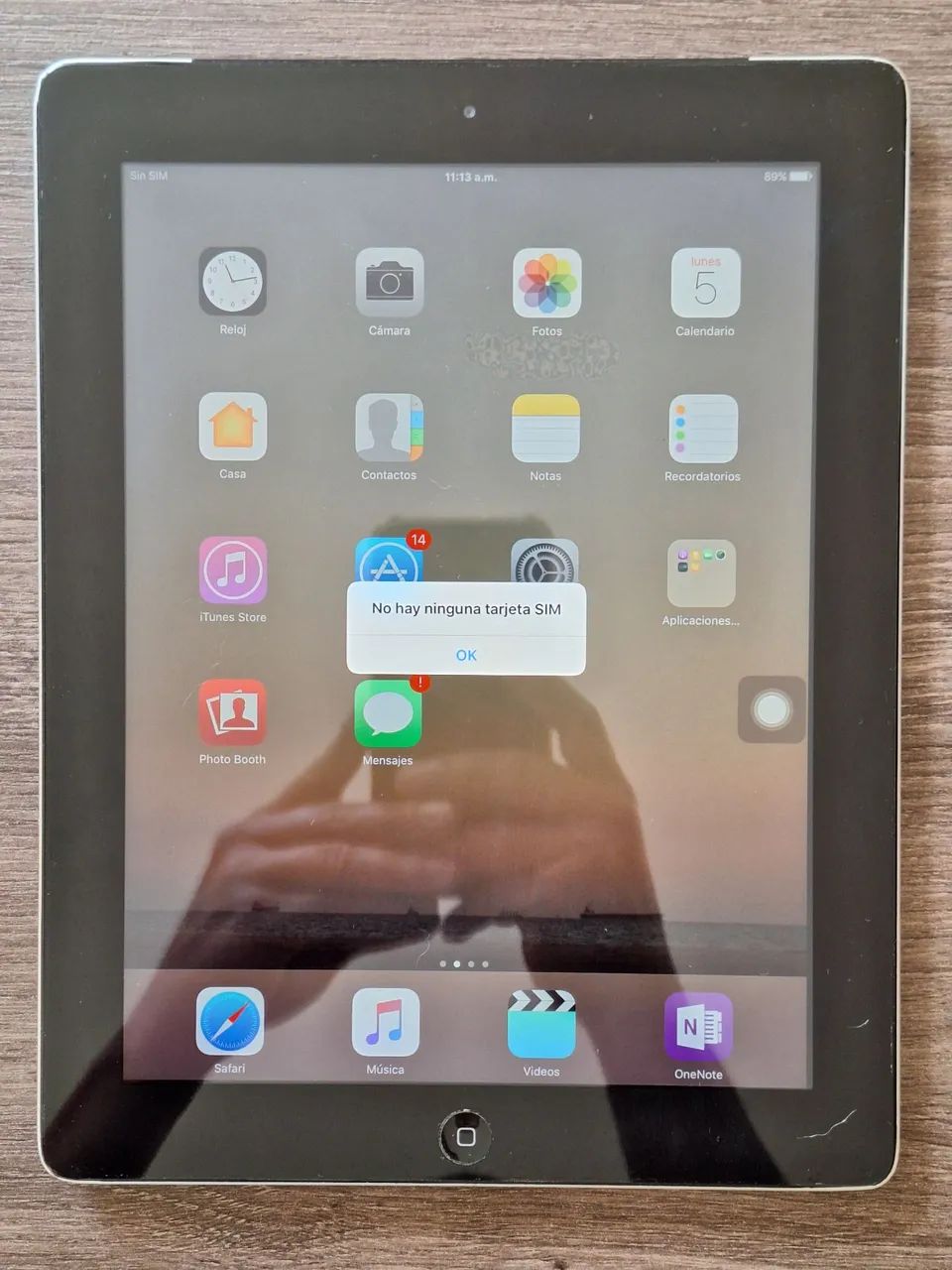 iPad 32GB Wi-Fi - Seminovo + fone de ouvido apple original.