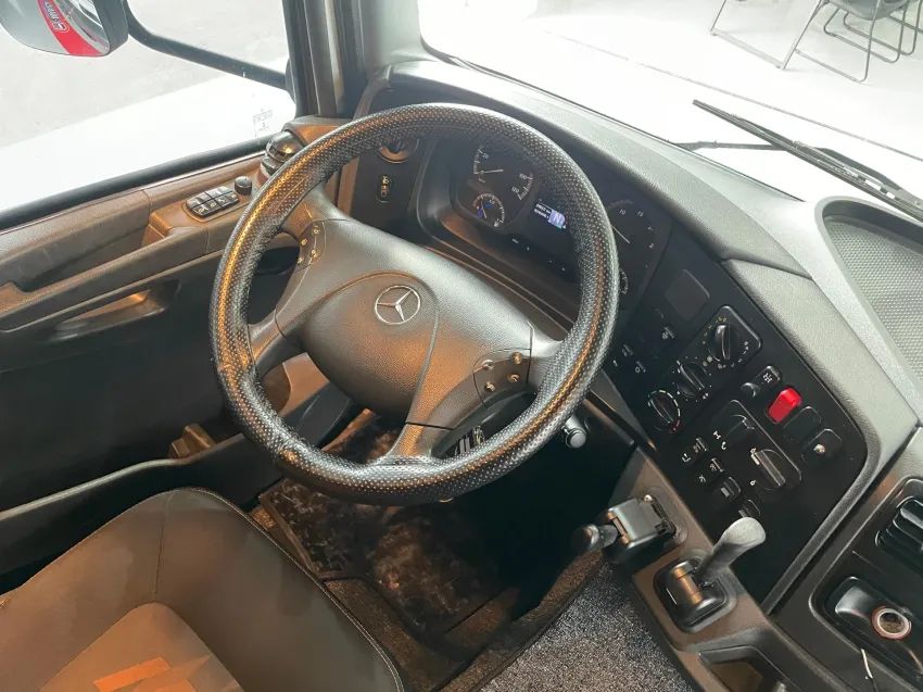 MB AXOR 2544 6X2 ANO 22 MERCEDES BRNZ SUSP MOLA - Foto 8