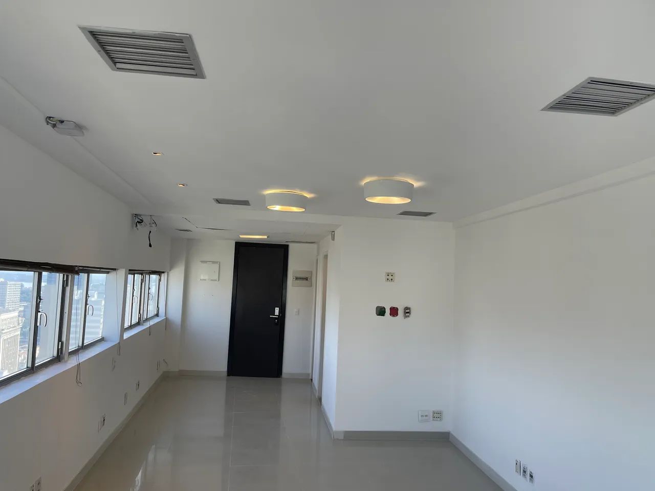 Sala/Conjunto para aluguel e venda possui 130 metros quadrados em Centro - Rio de Janeiro  - Foto 6